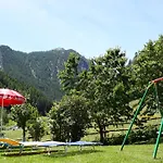 La-haut Apartament *