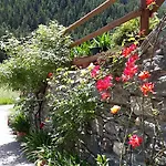La-haut