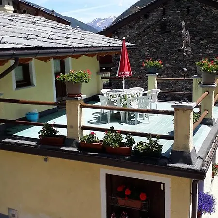 Apartment La-haut