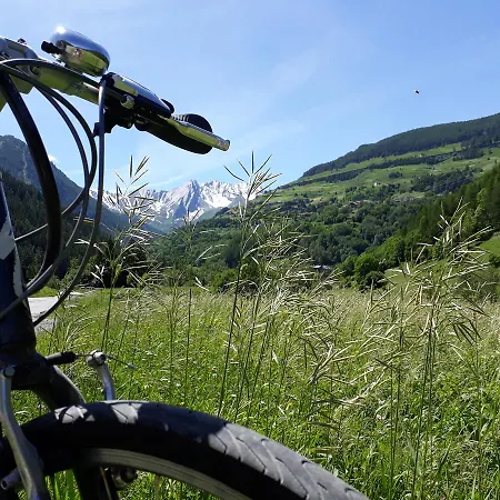 La-haut