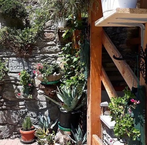 La-haut アパート サン・レミ・アン・ボス